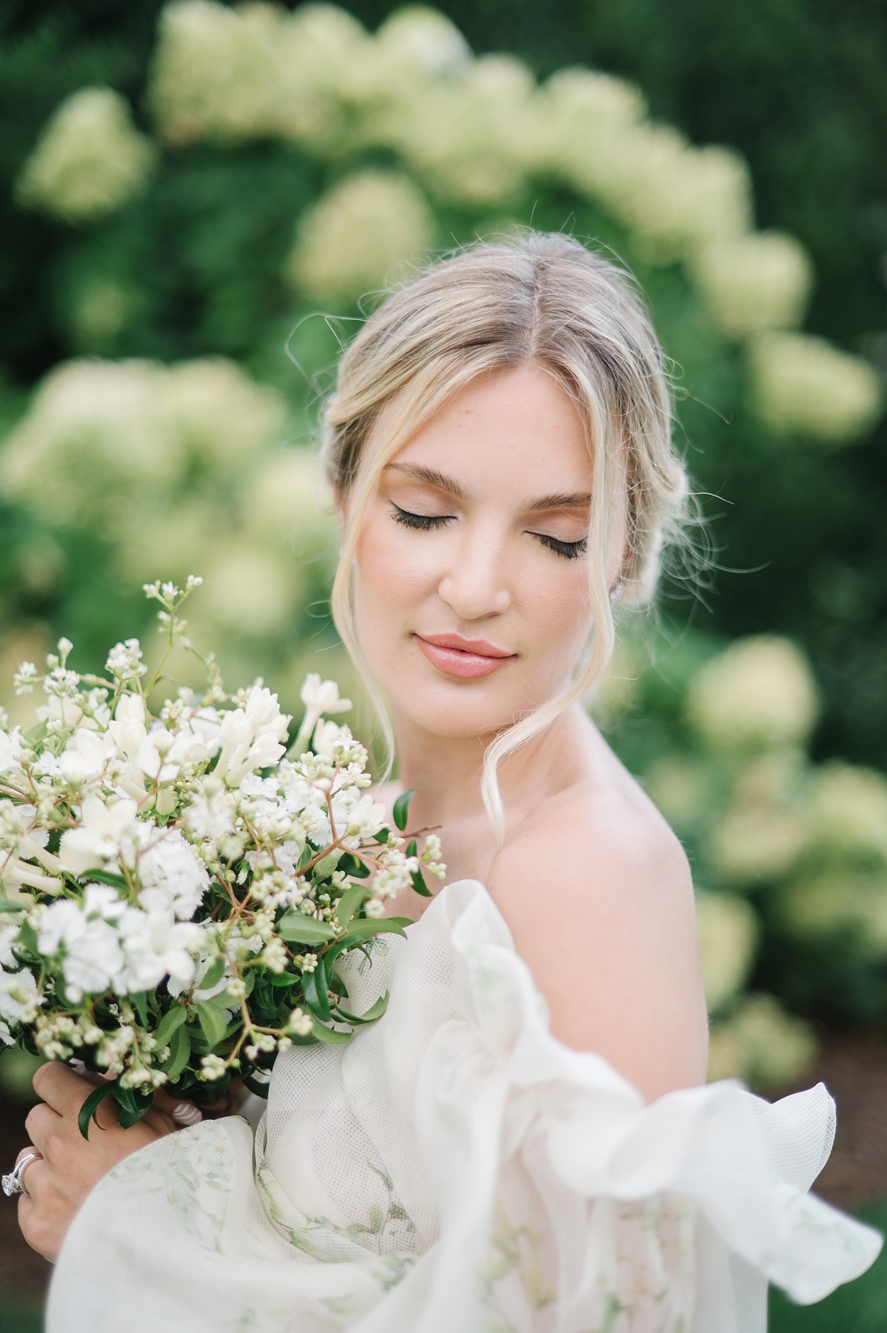 Bride with soft peachy makeup
